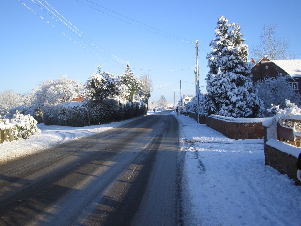 Audlem Road in the snow on Boxing Day 2004