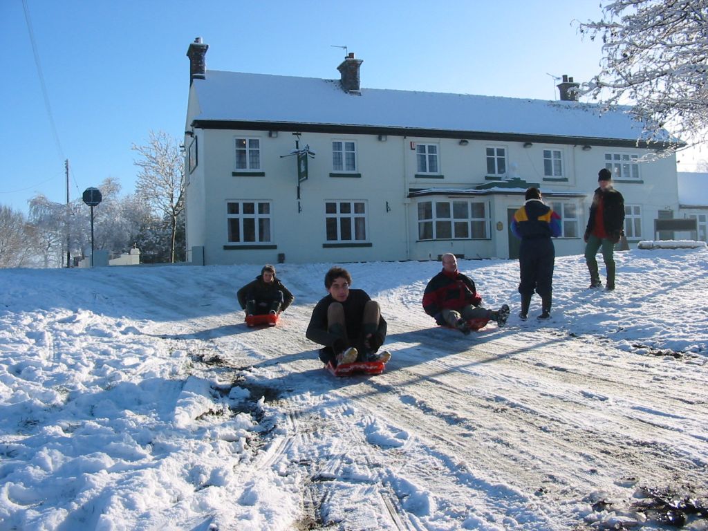 The White Lion in the snow on Boxing Day 2004